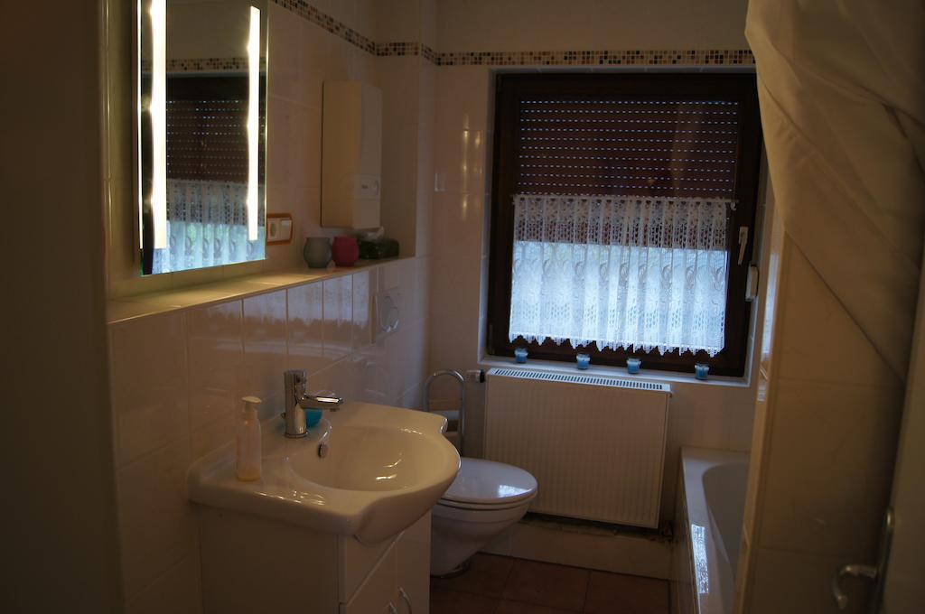 Ferienwohnung Bergisch Land Вермелскирхен Стая снимка