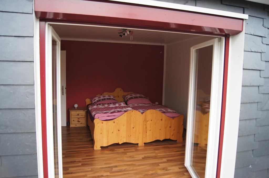 Ferienwohnung Bergisch Land Вермелскирхен Стая снимка
